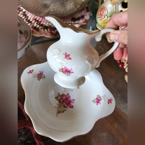 Vintage small tea pitcher with basin - Picture 4 of 5